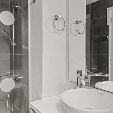 Serenity Waves 20 Villa Larnaca