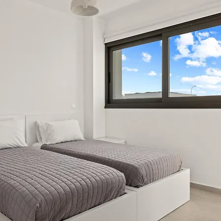 וילה Serenity Waves 20 *