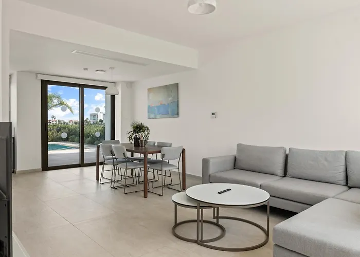 Serenity Waves 20 Vila *