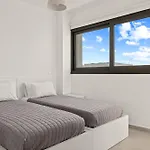 Villa Serenity Waves 20 *