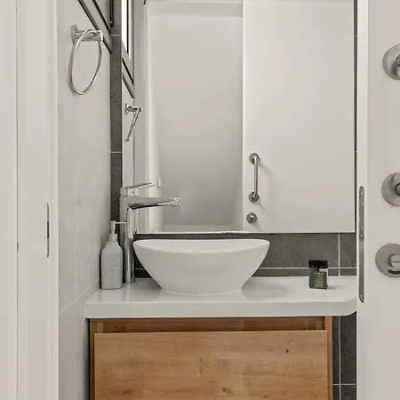 Вилла Serenity Waves 20 *